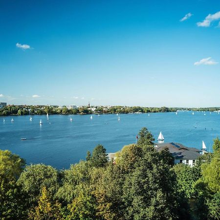 Le Meridien Hamburg Exterior foto View of the river from the observation tower