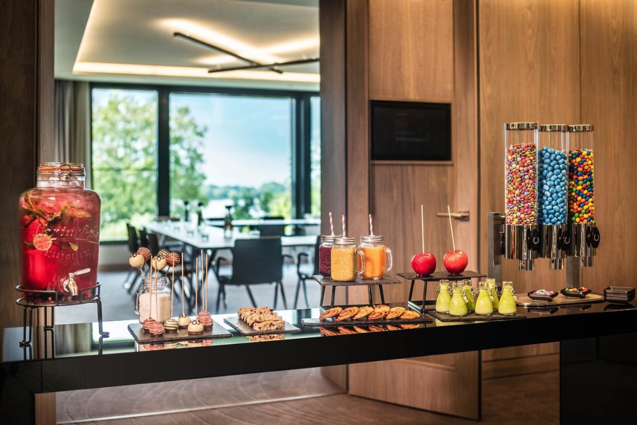 Le Meridien Hamburg Exterior foto The Club at Zurich Airport