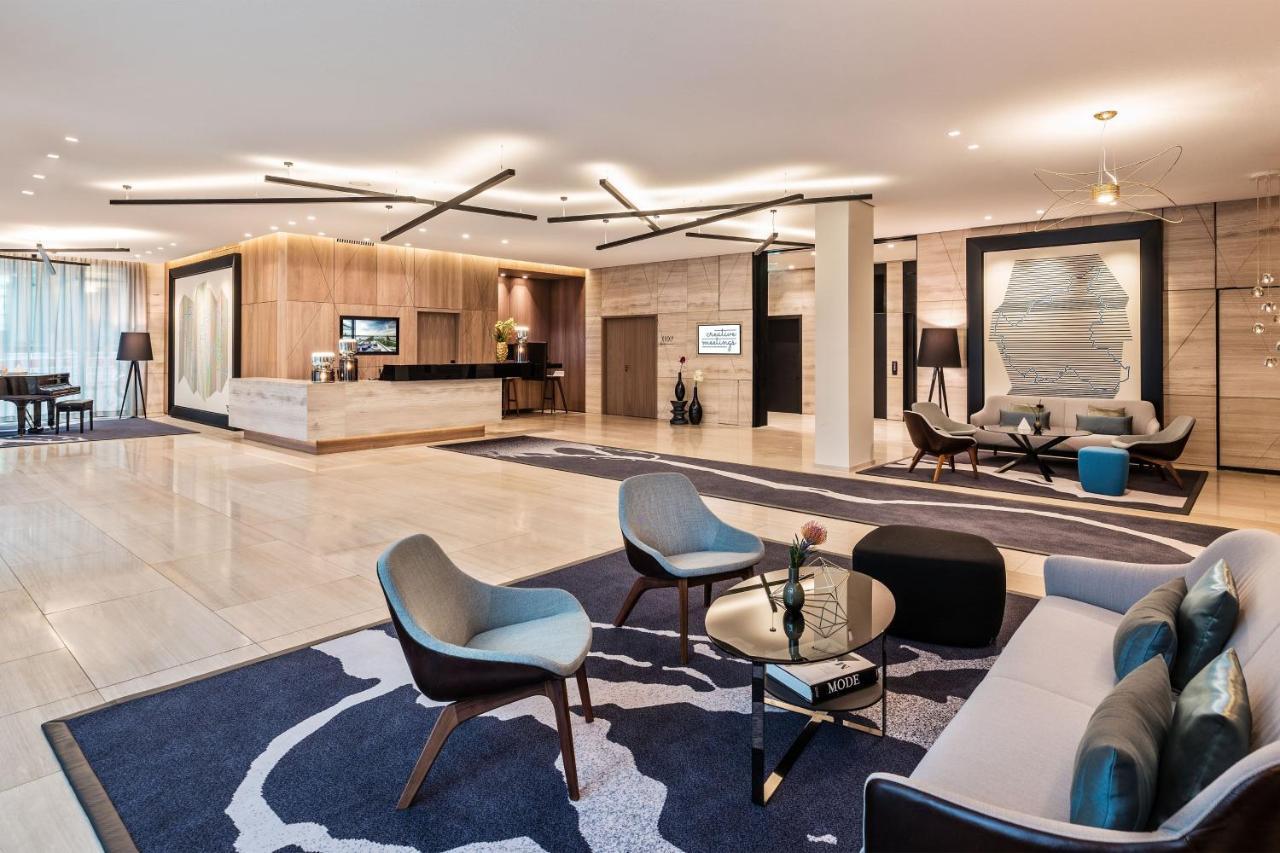 Le Meridien Hamburg Exterior foto Lobby